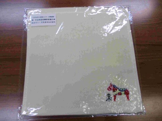 青森県中弘南遊技業防犯協力会による「万引き防止標語募集」の後援支援活動として記念品購入を支援